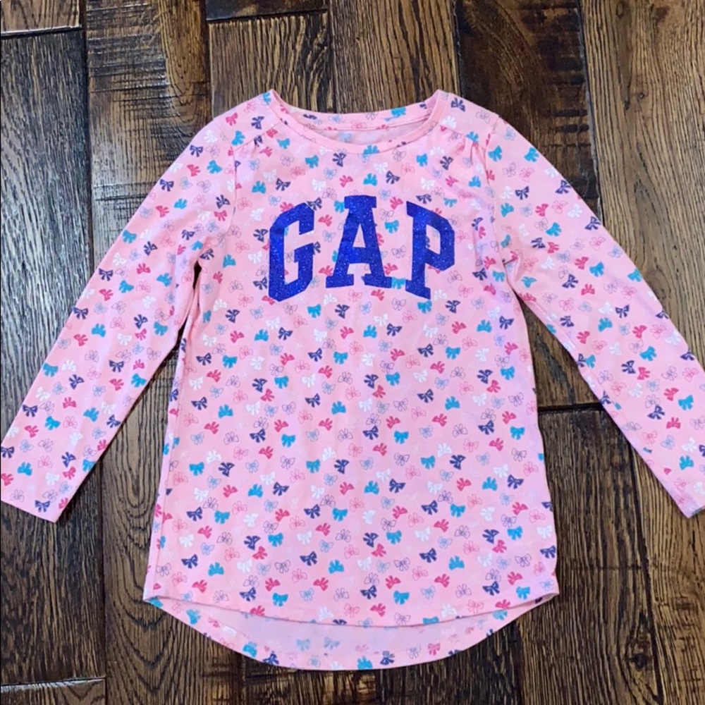 Gap shirt